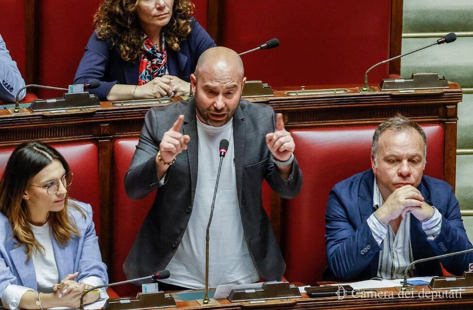 Bradisismo, Caso (M5S): “Bene i 180 milioni di euro ma trasformiamo gli annunci in fatti”