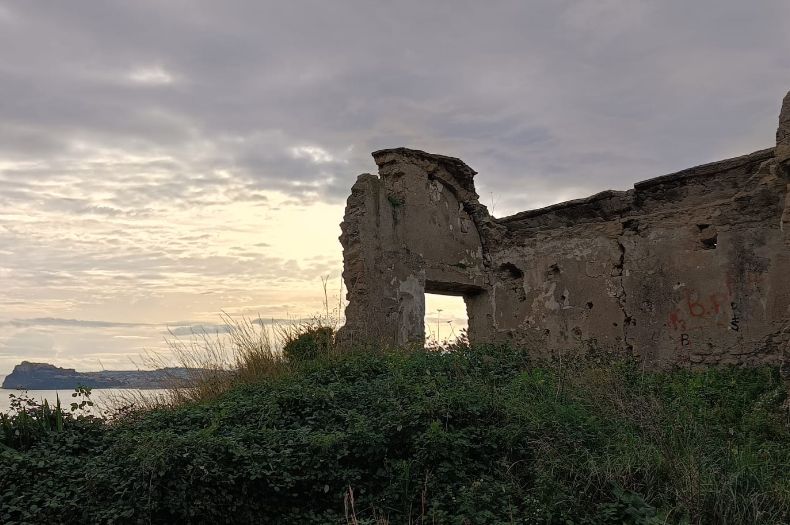 MONTE DI PROCIDA| Da incubo a sogno, la rinascita del Belvedere Hyperion dopo anni di abbandono