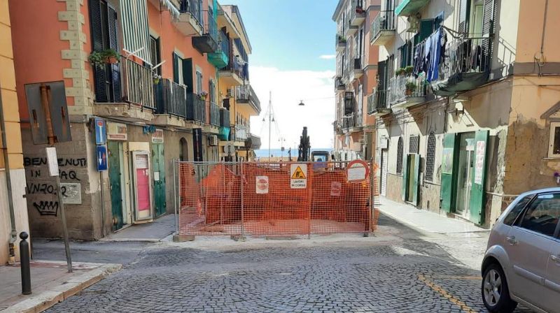 POZZUOLI| Prosegue il cantiere ai “Cappuccini”: chiusura al transito veicolare, per lavori alle fogne