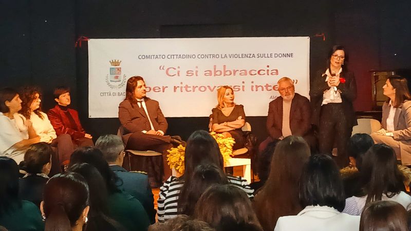 BACOLI| Inaugurato il Centro Antiviolenza alla “Casa della Cultura”, per il supporto delle vittime di violenza di genere