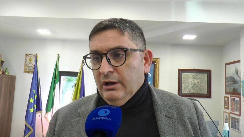 Scosse a Pozzuoli, il sindaco: “Nessun danno, le scuole sono sicure, evitare di mettersi in strada”