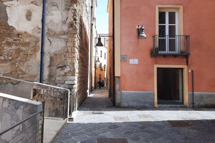 https://www.pozzuolinews24.it/pozzuoli-eat-cucina-cielo-aperto-street-food/