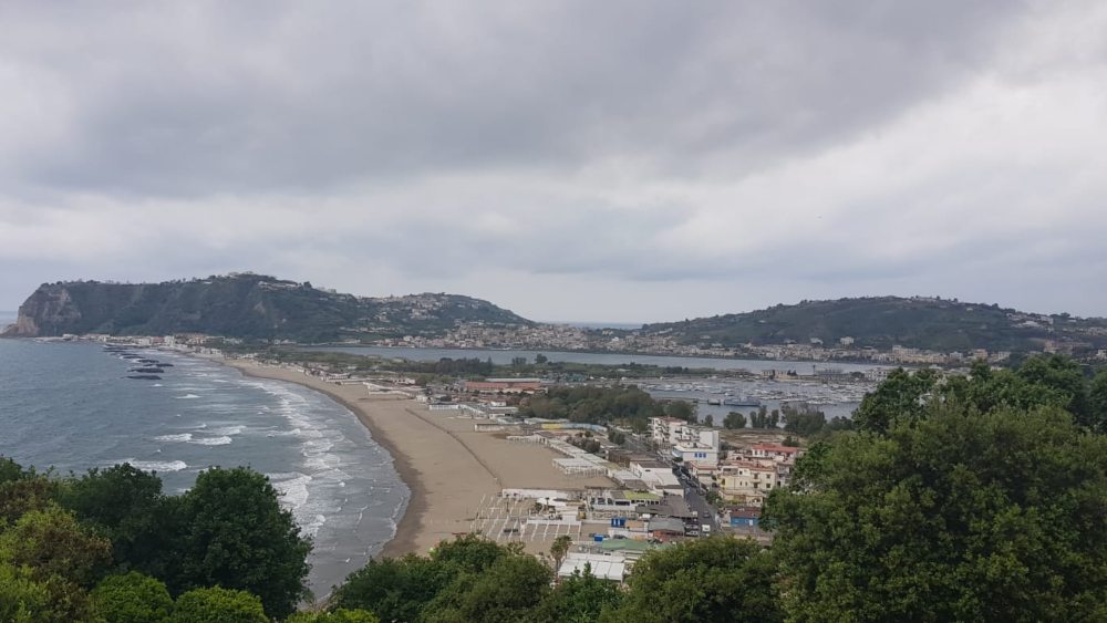 https://www.pozzuolinews24.it/ponte-25-aprile-1-maggio-incremento-turismo/